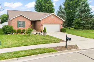 2490 Meadowpoint Dr, Troy, OH 45373 - Photo 5