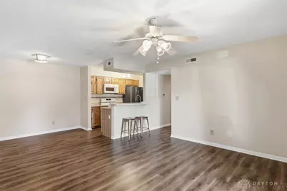 1501 Lake Pointe Way, Centerville, OH 45459 - Photo 7