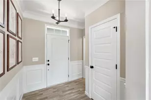 715 Harvest Ln, Washington Twp, OH 45458 - Photo 5