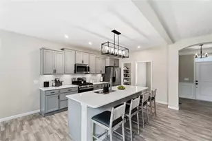 715 Harvest Ln, Washington Twp, OH 45458 - Photo 9