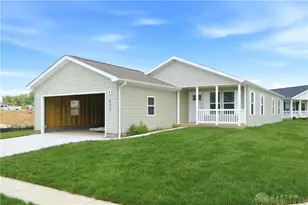 431 Park Hills, Fairborn, OH 45324 - Photo 1