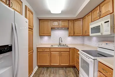 4554 Powell Road, Huber Heights, OH 45424 - Photo 9