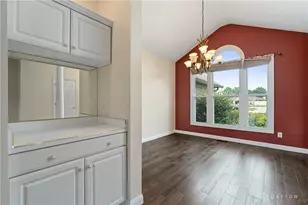 7847 Kings Ridge Cir, Fairborn, OH 45324 - Photo 13