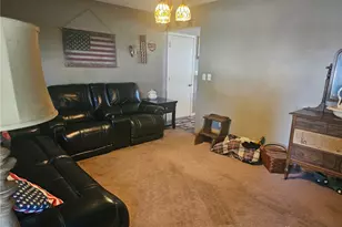 706 Cedar Cir, Eaton, OH 45320 - Photo 3