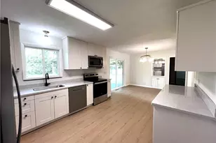 2078 S Belleview Dr, Bellbrook, OH 45305 - Photo 9