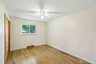 2078 S Belleview Dr, Bellbrook, OH 45305 - Photo 13