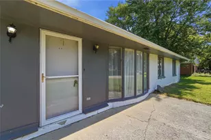 2043 Carriage Hall Ct, Miami Township, OH 45459 - Photo 7