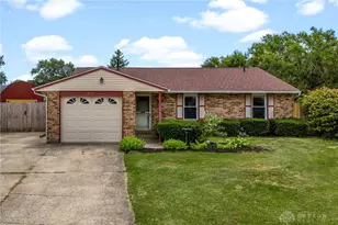 6110 Moss Hill Ct, Huber Heights, OH 45424 - Photo 1