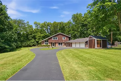 2798 Parakeet Lane, Beavercreek, OH 45434 - Photo 3