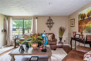 7519 Rustic Woods Dr, Huber Heights, OH 45424 - Photo 5
