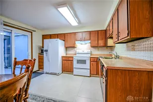 8745 Washington Colony Dr, Washington Twp, OH 45458 - Photo 9