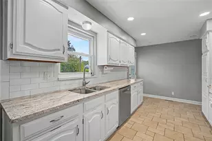 1017 Wenbrook Dr, Kettering, OH 45429 - Photo 13