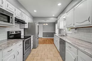 1017 Wenbrook Dr, Kettering, OH 45429 - Photo 15