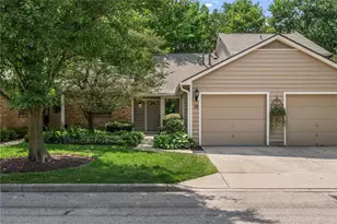 19 Evergreen Cir, Wyoming, OH 45215 - Photo 1