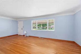 2116 Bonniedale Dr, Bellbrook, OH 45305 - Photo 9