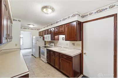 6146 Paddock Court, Franklin Twp, OH 45005 - Photo 17