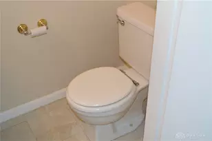 1217 Robbins Run Ct, Washington Twp, OH 45459 - Photo 9