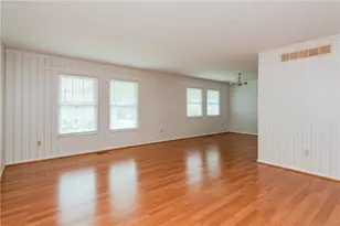 4305 Spring Hollow Ct, Dayton, OH 45424 - Photo 5