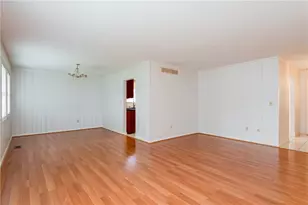 4305 Spring Hollow Ct, Dayton, OH 45424 - Photo 7