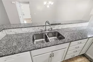 1596 Turnberry Village Dr, Washington Twp, OH 45458 - Photo 17