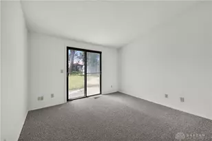8377 Schoolgate Dr, Huber Heights, OH 45424 - Photo 11