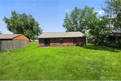 8377 Schoolgate Drive, Huber Heights, OH 45424 - Photo 3