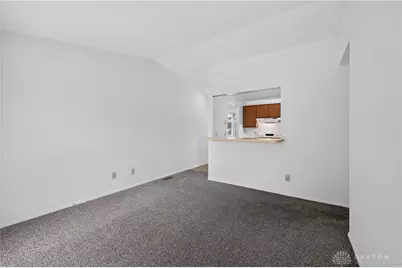 8377 Schoolgate Drive, Huber Heights, OH 45424 - Photo 9