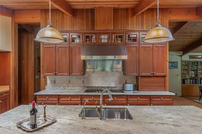 2036 W Alex Bell Road, West Carrollton, OH 45459 - Photo 9