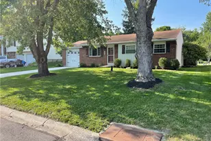 902 W Martindale Rd, Englewood, OH 45322 - Photo 3