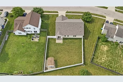 4651 Hialeah Park, Dayton, OH 45424 - Photo 3