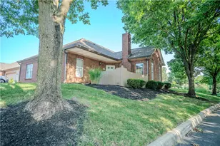 19 Edinburgh Village Dr, Centerville, OH 45458 - Photo 1