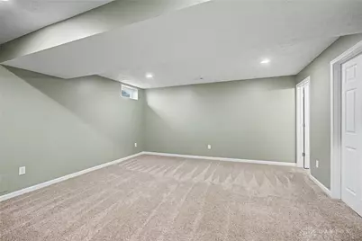 2651 Royal Gateway, Beavercreek, OH 45431 - Photo 31