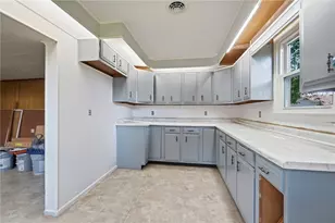 140 W Keller St, Bradford, OH 45308 - Photo 13