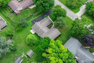 811 Lyncreek Dr, Centerville, OH 45458 - Photo 49