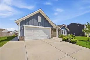 790 Hunters Run Dr, Brookville, OH 45309 - Photo 3