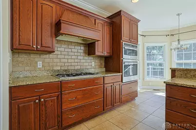 7596 Woodbridge Court, Springboro, OH 45066 - Photo 9
