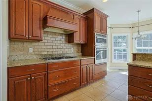 7596 Woodbridge Ct, Springboro, OH 45066 - Photo 9