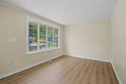 650 W Broadway Street, Tipp City, OH 45371 - Photo 9