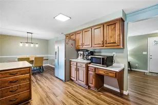7028 Safari Dr, Huber Heights, OH 45424 - Photo 9