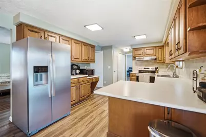 7028 Safari Drive, Huber Heights, OH 45424 - Photo 7