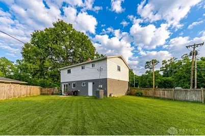 340 S Elm Street, West Carrollton, OH 45449 - Photo 3