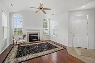 4694 Cobblestone Dr, Tipp City, OH 45371 - Photo 9