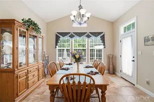 1996 Red Robin Dr, Beavercreek Twp, OH 45385 - Photo 13