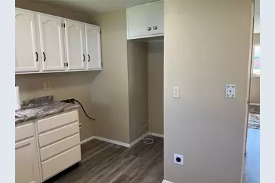 5669 Traymore Drive, Huber Heights, OH 45424 - Photo 9
