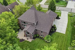 10081 Yearling Run, Washington Twp, OH 45458 - Photo 3