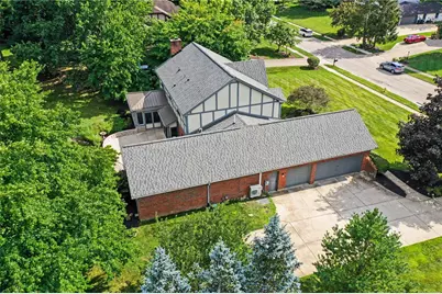 9570 Meadow Woods Lane, Washington Twp, OH 45458 - Photo 11