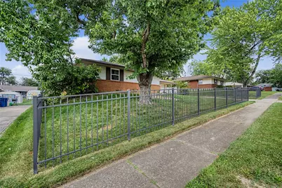 5939 Hartwick Lane, Huber Heights, OH 45424 - Photo 3