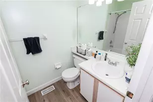 2381 Polo Park Dr, West Carrollton, OH 45439 - Photo 11