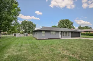 4013 Osborn Rd, Bethel Twp, OH 45341 - Photo 9