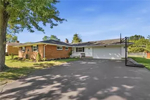 4867 Arrowhead Dr, Kettering, OH 45440 - Photo 1